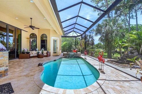 2832 Coco Lk Dr, Naples FL 34105-4514 exterior