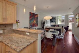 2544 14th Ave, Seattle WA  98119-2120 exterior