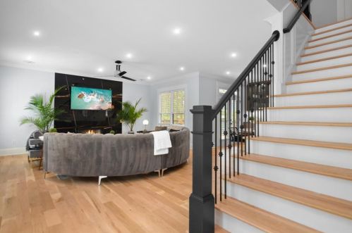 560 Morgan St, Atlanta GA 30308-2821 exterior