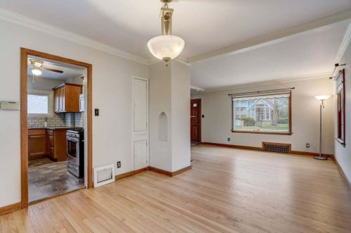 2335 54 St, Milwaukee WI 53219-3352 exterior