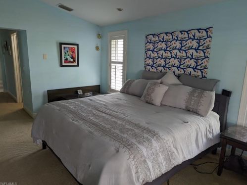 2120 Shad Ct, Naples FL exterior