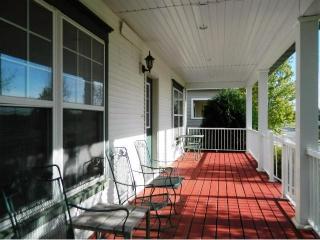 114010 Hundertmark Rd, Chaska, MN 55318-1124