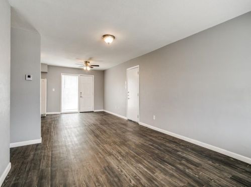 3037 Mccarthy St, Irving TX 75062-4150 exterior