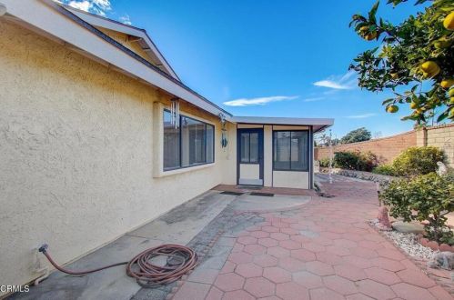 1041 Kumquat Pl, Oxnard CA 93036-1533 exterior