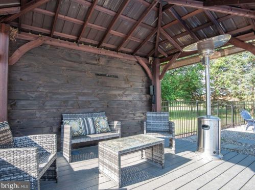 1005 Shadowstone Dr, Lancaster PA 17603-9756 exterior