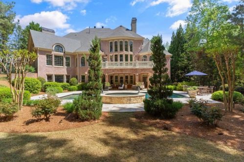 711 Henley Fld Cir, Duluth GA 30097-5924 exterior