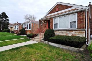 8714 Dante Ave, Chicago, IL 60619-7118