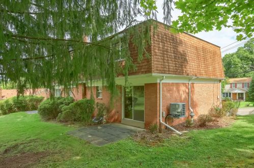 659 Sloop Rd, Pittsburgh PA  15237-4182 exterior