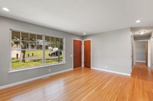 3919 Southern Aire Dr, Saint Louis MO 63125-4440 exterior