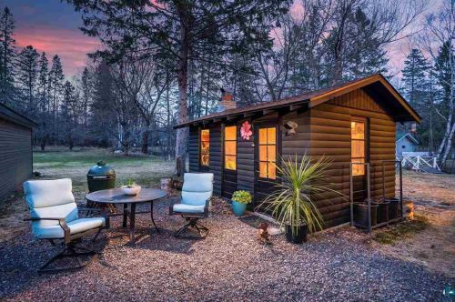 301 Oxford St, Duluth MN 55803-2327 exterior