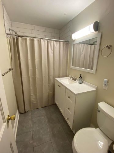 5864 Abbey St, Kalamazoo MI 49048-3527 exterior