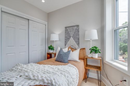 31 V St, Washington DC  20001-1012 exterior