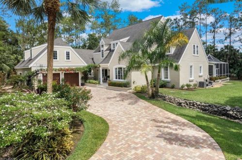 4260 7th Ave, Naples, FL 34119-1524