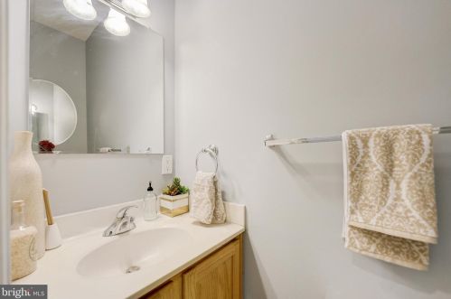 3903 River Club Dr, Edgewater MD  21037-3801 exterior