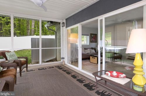 1228 Morningside Ln, Alexandria VA 22308-1042 exterior