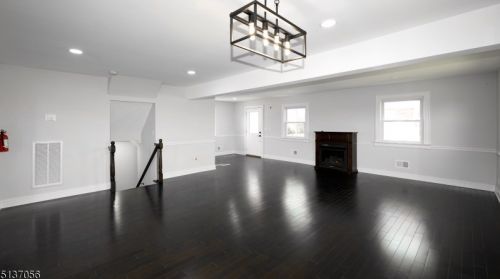 49 Woodland Ave, Whippany NJ  07981-1121 exterior