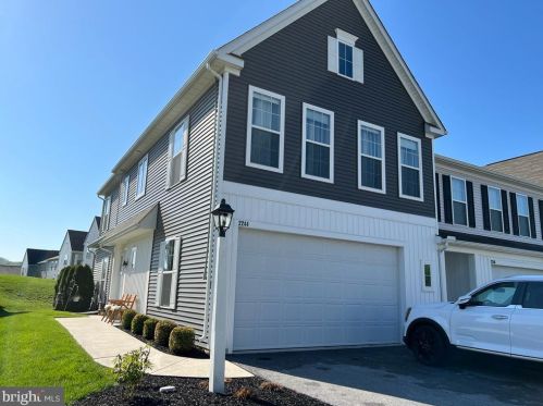 2244 Red Fox Dr, Hummelstown PA  17036 exterior