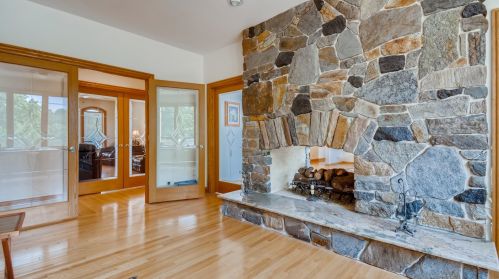 7817 Vly Hl Rd, Bull Valley IL 60098-7885 exterior