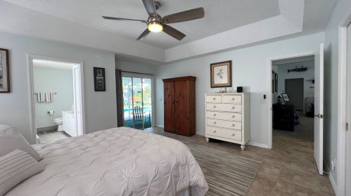 1911 Gaskins Cir, Fort Pierce FL  34952-6640 exterior