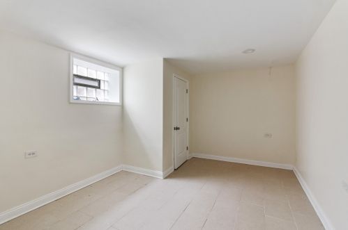 2614 78th St, Chicago IL 60649-5206 exterior