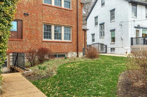 532 Midvale Ave, Saint Louis MO 63130-4148 exterior