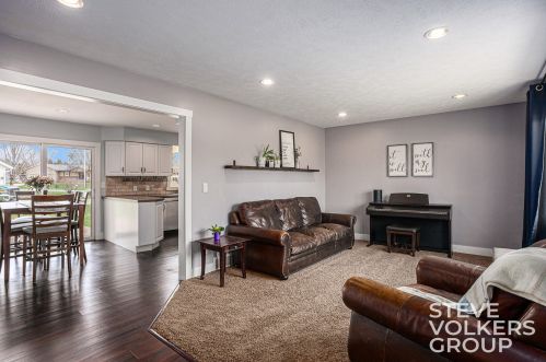 1841 Forest Lake Dr, Grand Rapids, MI 49546-6289