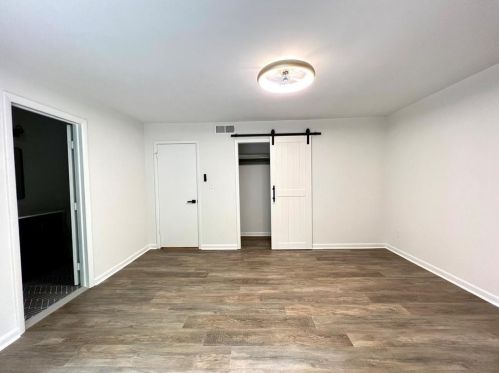 1249 Druid Knoll Dr, Atlanta GA  30319-4109 exterior