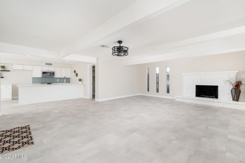 3824 Carol Ave, Phoenix AZ 85021-2091 exterior