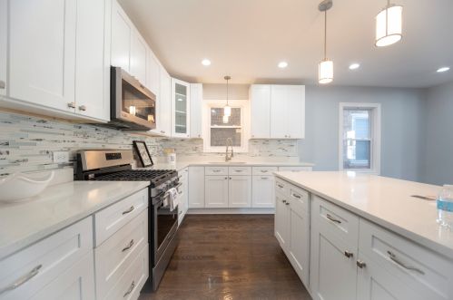 5117 29th St, Chicago, IL 60804-3529