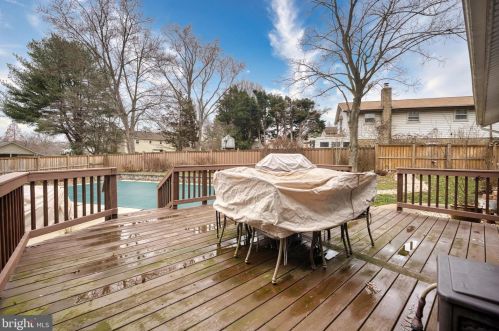 15300 Beaufort Pl, Silver Spring MD  20905-4202 exterior