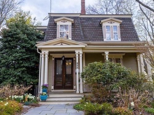 214 Bellevue St, Newton, MA 02458-1813