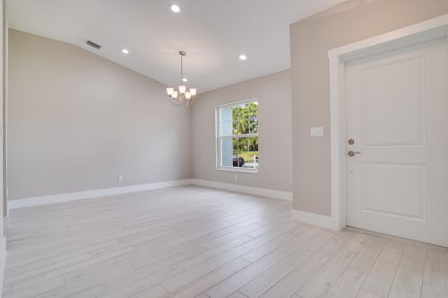 5926 Batchelor Ter, Fort Pierce, FL 34986-3654