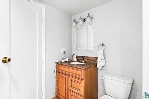 1018 19 Ave, Duluth MN 55806-2111 exterior