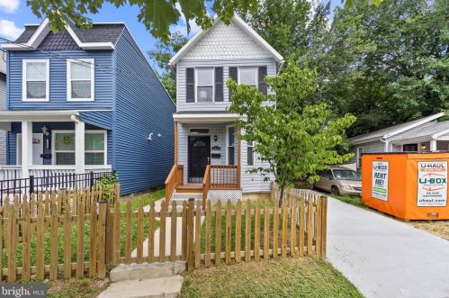 2210 16th St, Washington DC  20020-4302 exterior