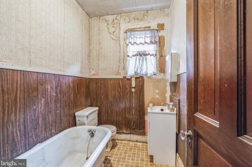 2316 17 St, Philadelphia PA 19132-4405 exterior