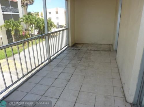 628 13th St, Boca Raton FL 33486-2476 exterior