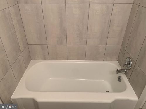 6429 Dorcas St, Philadelphia PA 19111-5405 exterior