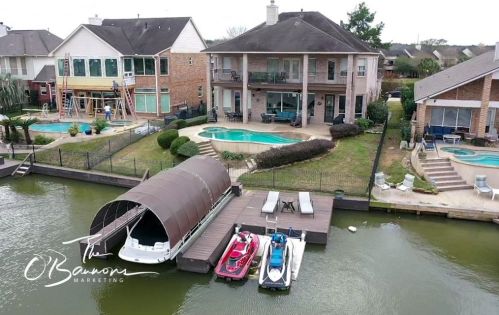 388 Bayshore Dr, Montgomery, TX 77356-4738