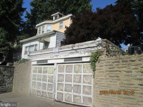 5938 11th St, Philadelphia, PA 19141-3211