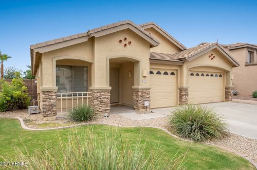 1915 Bartlett Pl, Chandler, AZ 85249-1833