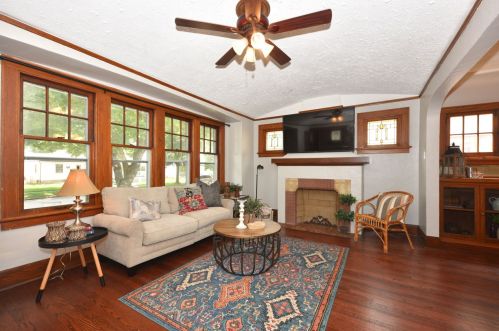 5451 39th St, Milwaukee, WI 53209-4611