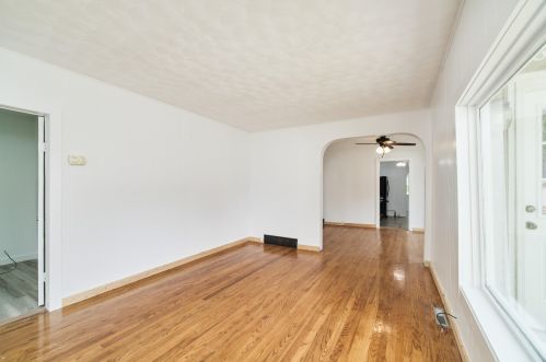 376 Maple St, Shelby MI 49455-1129 exterior