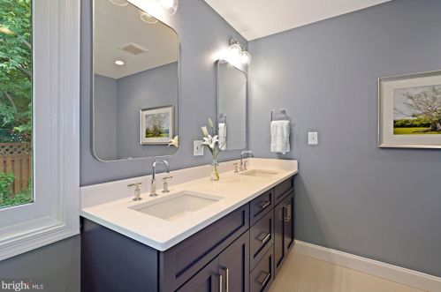 6543 Chesterfield Ave, Mc Lean VA  22101-5231 exterior