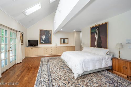 158 Clapboard Rdg Rd, Greenwich CT 06831-3351 exterior