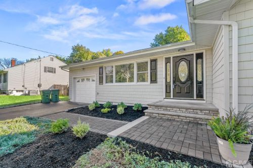 8 Crestmont Ave, Edison, NJ 08820-2242