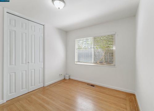 3112 Mount Diablo St, Concord CA 94518-1146 exterior