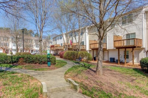 2495 Ivey Crest Cir, Tucker GA  30084-3762 exterior