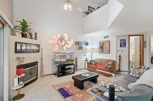 509 Newport Dr, Pittsburgh PA  15235-3228 exterior