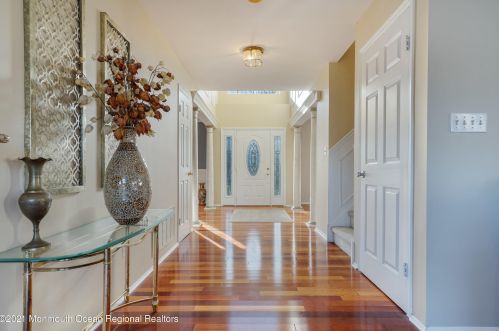 17 Cottonwood Dr, Jackson Twp NJ 08527-4940 exterior