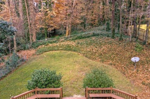 1284 Brookshire Ln, Atlanta GA exterior